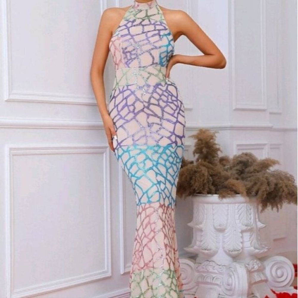 PREMIUM BRAND AND QUALITY GEOMETRIC SEQUINED BODYCON…